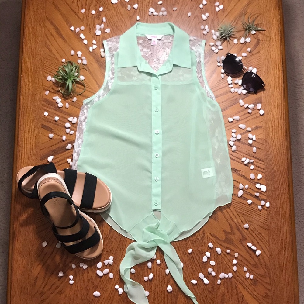 Candie’s Sheer & Lace Button Up Tie Front Sz XS